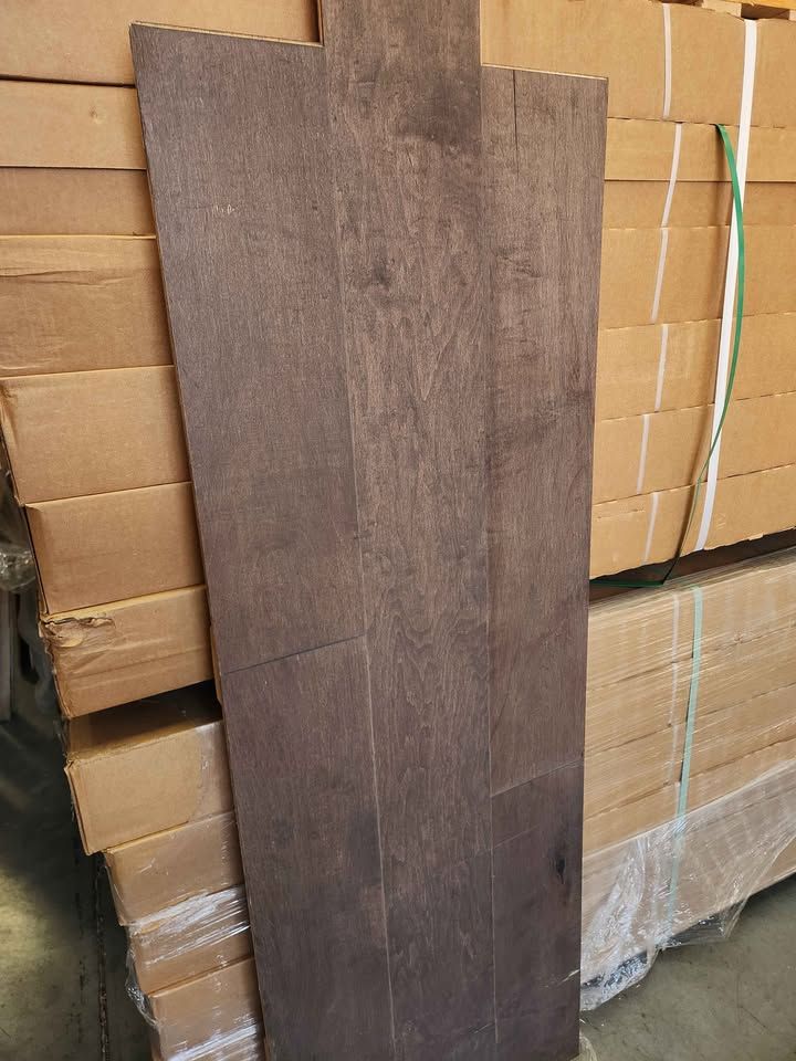 Castlerock Maple 1/2in Engineered Hardwood Flooring - Mohawk ($2.49/sqft), photo 2
