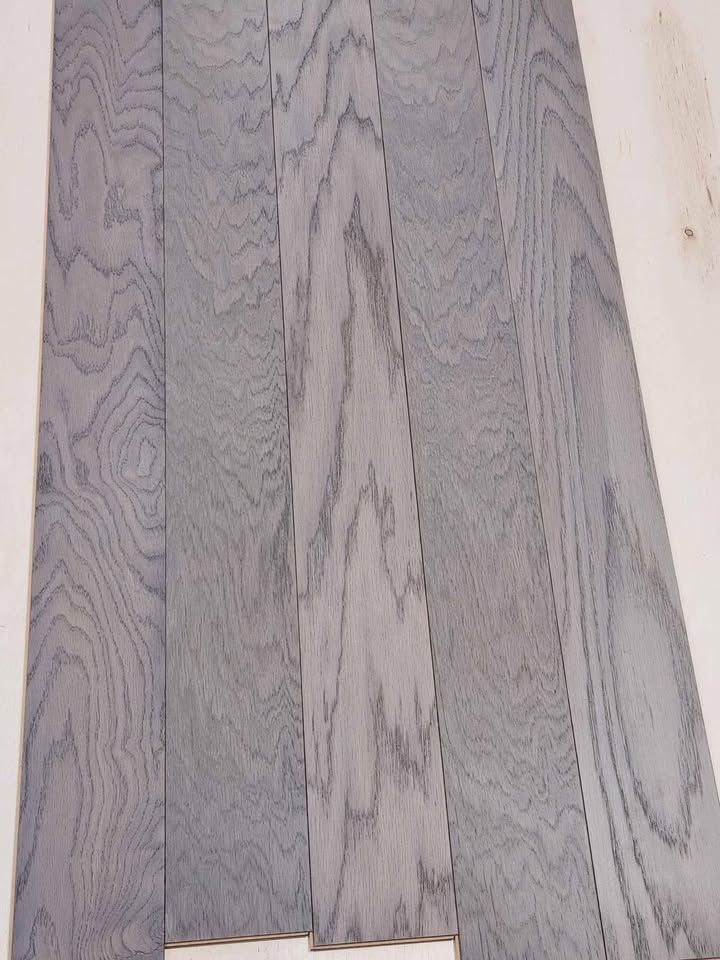 Mohawk - Armory Oak - 3/8in Engineered Hardwood Flooring, photo 3