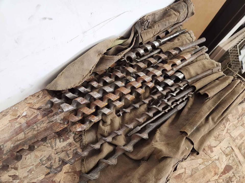 Old Hand Crank Drill with Bits, photo 4