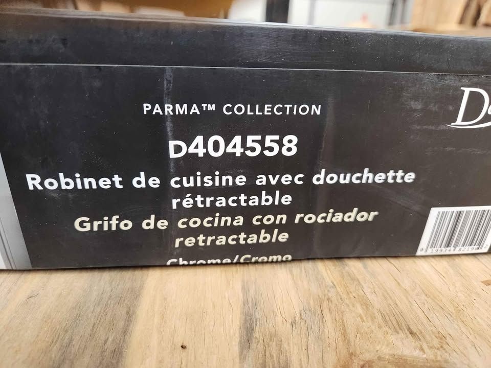 Danze Pull-Out Kitchen Faucet D404558 Chrome NEW, photo 4