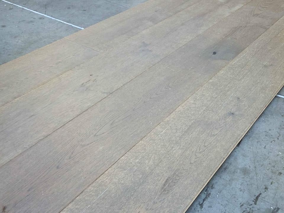 Mohawk "Graphite Oak" 1/2 inch Tongue & Groove Engineered Hardwood Flooring - 7in Wide Plank., photo 3