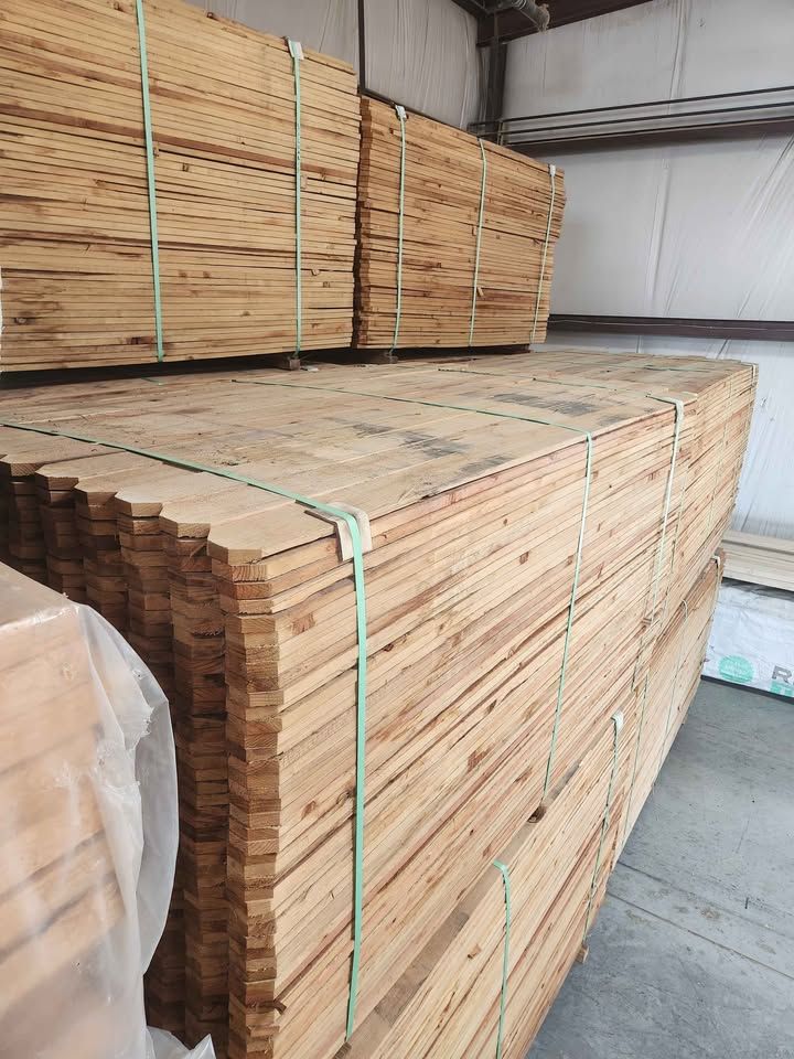 ($1.85/picket) 1x4 6ft Redwood Dog-Eared Fence Pickets - 3/4" x 3-1/2" x 6' True, photo 2