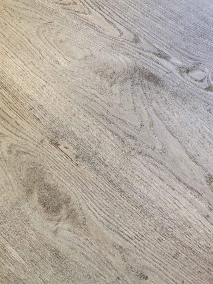 Oakley - Mohawk LVP Wood Enhanced SPC Flooring - 6mm/20mil - 8.25x55.75 in plank - no pad, photo 2