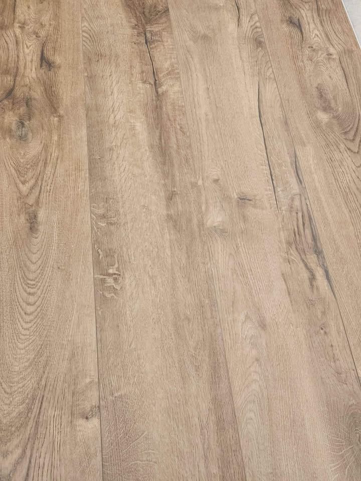 Mohawk SOLIDTECH LVP Flooring : Tranquility Seeker "Hedgehog Brown" 6mm/20mil 9x72in Plank, photo 4