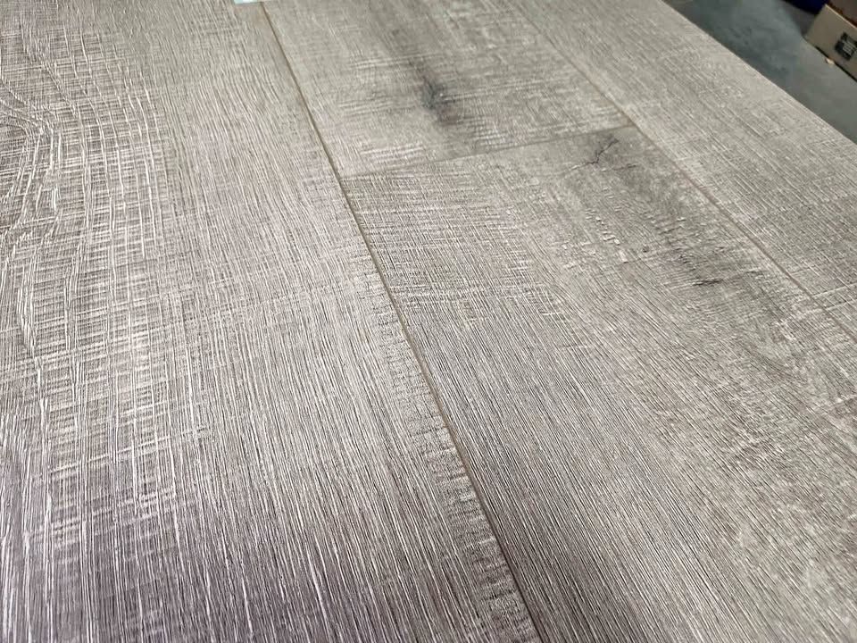 10mm Laminate Flooring "Emridge" 100% Waterproof - Super Durable Hybrid Ridgid Core ($2.99/sqft) LVP, photo 1
