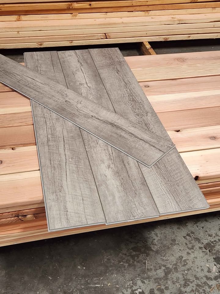 "Worn Gray" ($2.95/sqft) Mohawk Founder’s Trace - 7″x48″ 6mm/20mil LVP – Waterproof Flooring, photo 4