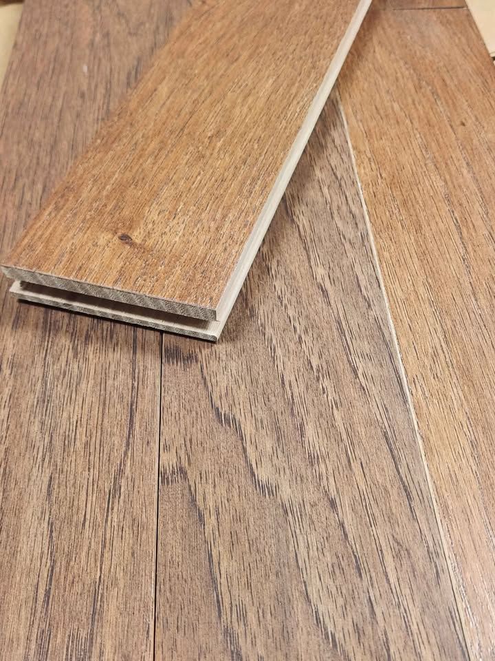 "Hickory Sable" Mohawk 3/4 in Solid Hardwood Flooring ($3.24/sqft) 3-1/4 in width x random length, photo 2