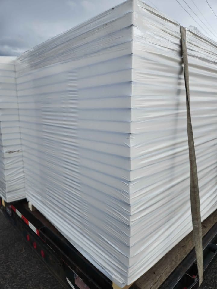 2in 4x4 Polyiso Rigid Foam Board Insulation - Fiberglass Reinforced Paper Faced, photo 2