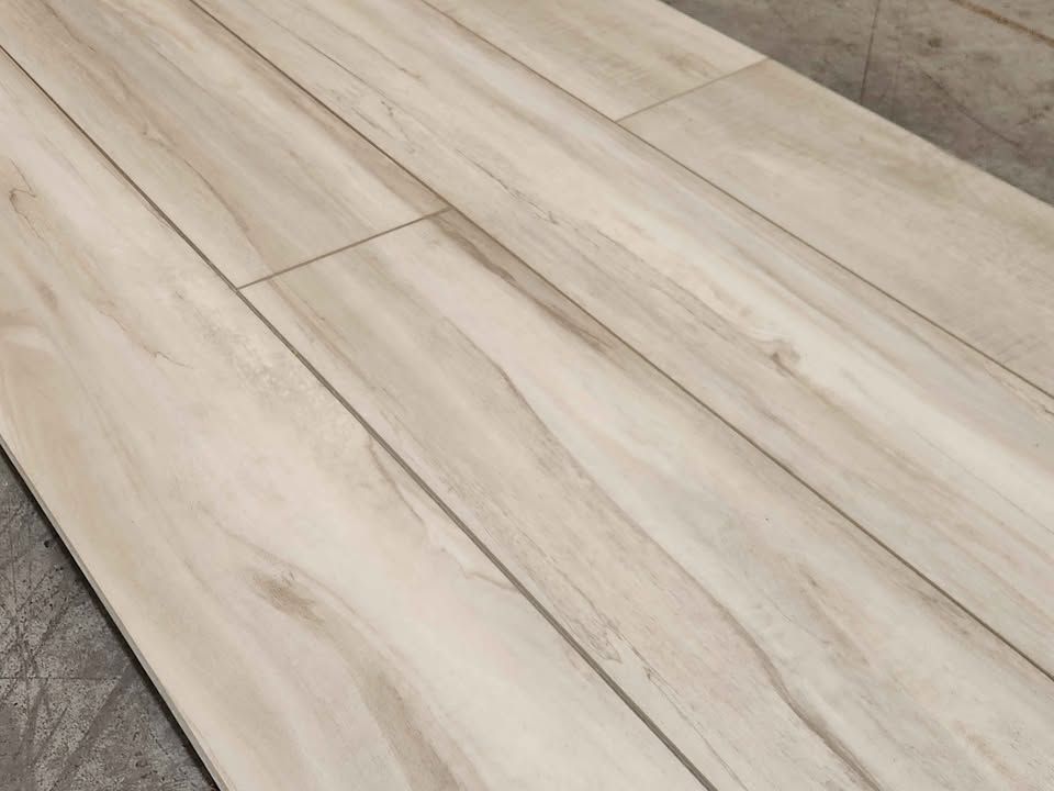 "Iced Chardonnay" ($2.95/sqft) Mohawk Founder’s Trace - 7″x48″ 6mm/20mil LVP – Waterproof Flooring, photo 3