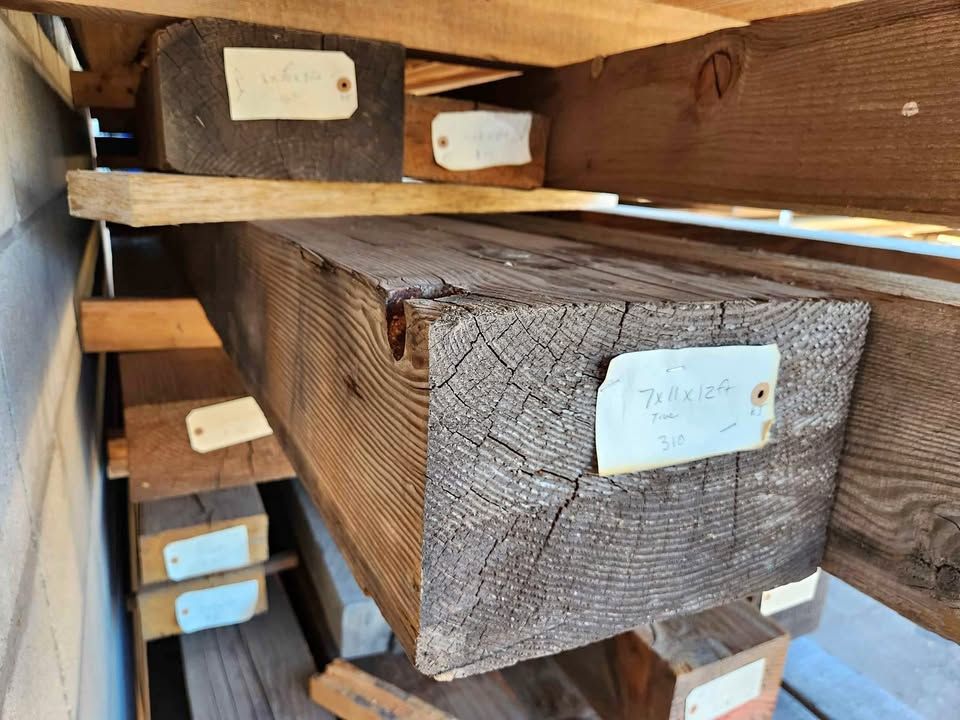 Aged 7x11x12ft Wood Beam Lumber Building Materials Construction Project - True Dimensions, photo 1
