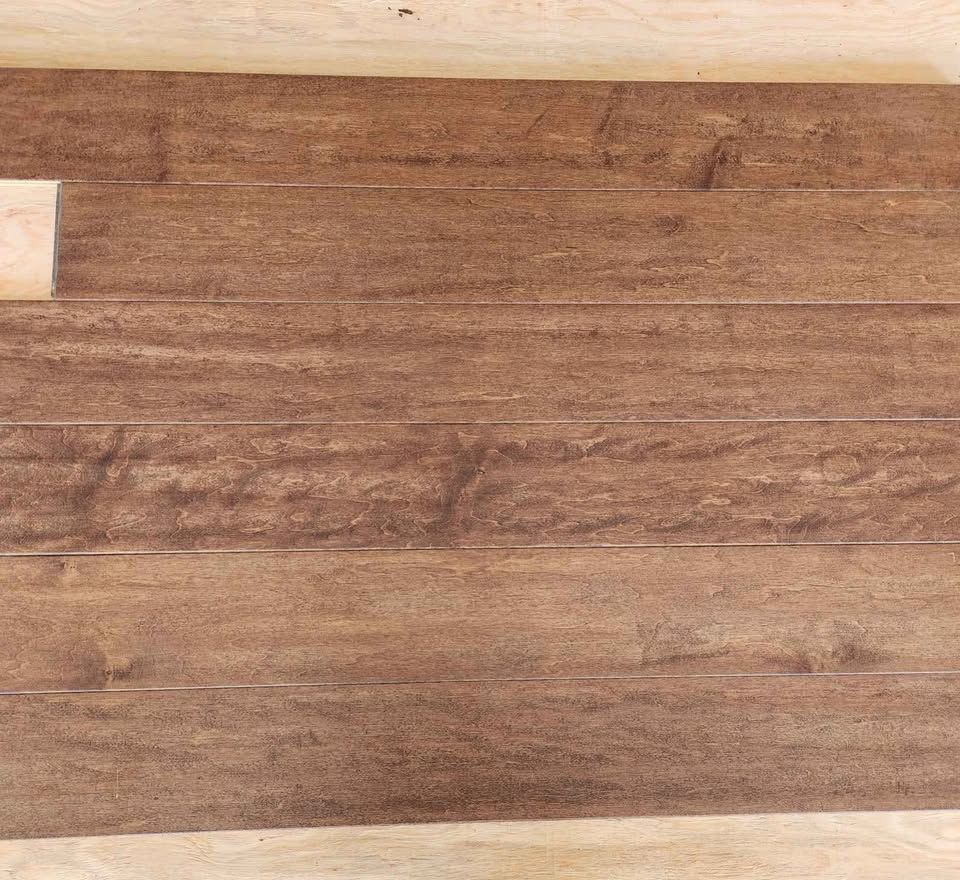Mohawk "Mocha Maple" 1/2 inch Engineered Hardwood Flooring - 5in Wide Plank., photo 3